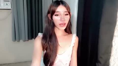 Snapshot of khloedoll_ chatting on 10-26-25, 01:06 khloe online show from 10-26-25, 01:06