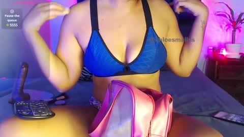 Snapshot of khloesmalls chatting on 12-03-24, 12:49 online show from 12-03-24, 12:49