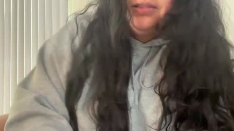 Snapshot of khmerdoll chatting on 01-28-25, 11:50 Khmer Doll online show from 01-28-25, 11:50
