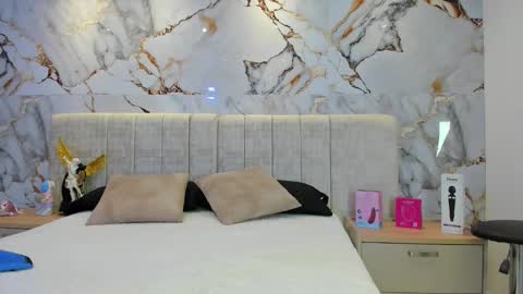    N         M online show from 11-20-25, 11:32