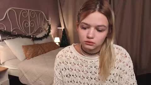 Kiana online show from 12-15-25, 05:44