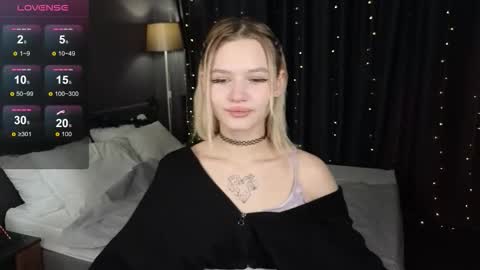 Kiana online show from 12-21-25, 05:36