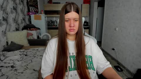 kianna_dior_ online show from 11-11-25, 08:25