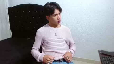 Adrian  Chlloe online show from 10-11-25, 04:22