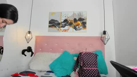 Kiara online show from 10-19-25, 12:50