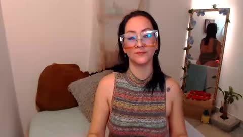 Kiara Bermont online show from 12-17-24, 07:59