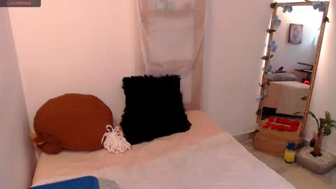 Kiara Bermont online show from 12-29-24, 07:00