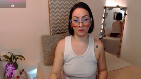Kiara Bermont online show from 10-04-25, 02:48