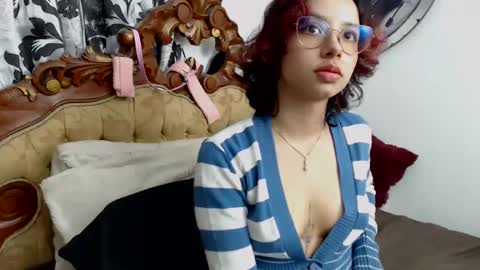 Snapshot of kiaralenon chatting on 12-05-24, 10:45 kiaralenon online show from 12-05-24, 10:45