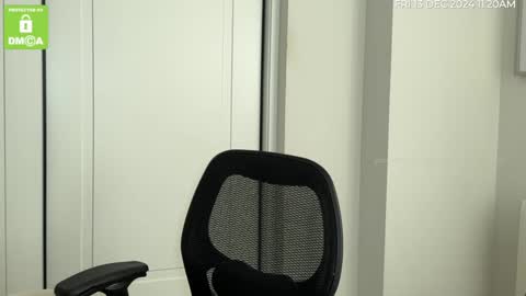 Snapshot of kiatog5 chatting on 12-13-24, 10:19 Manu online show from 12-13-24, 10:19