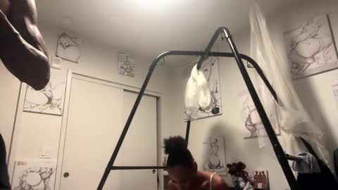 Snapshot of kibrombariu45 chatting on 12-23-24, 09:49 HunneysPlayRoom online show from 12-23-24, 09:49