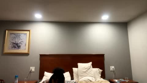 Snapshot of kibrombariu45 chatting on 02-14-25, 09:56 HunneysPlayRoom online show from 02-14-25, 09:56