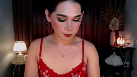 Im Mia online show from 09-13-25, 01:05