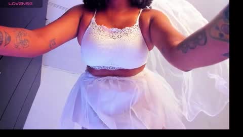 Kihara Brunette online show from 10-31-25, 10:22