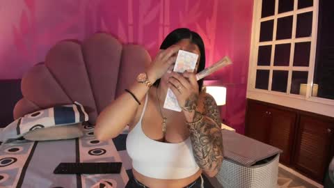 Snapshot of kiim_taaylor chatting on 12-26-24, 11:43 Kim online show from 12-26-24, 11:43