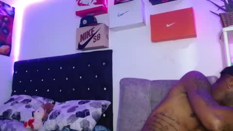 Snapshot of kiing_black chatting on 02-20-25, 05:55 Kiing Black online show from 02-20-25, 05:55