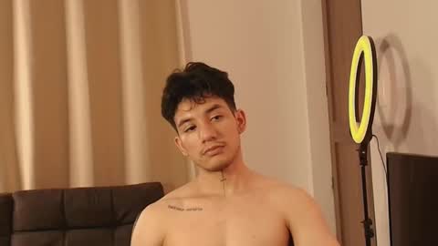 kikeruiz 19 online show from 11-11-25, 01:49