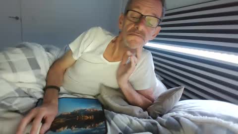 kiki3366 online show from 11-25-25, 09:20