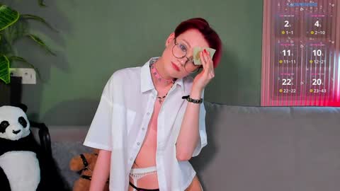 kiki_blue_eyes online show from 01-15-25, 07:59