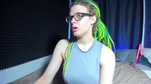 Kiki online show from 10-02-25, 10:00