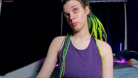 Kiki online show from 12-05-25, 10:02