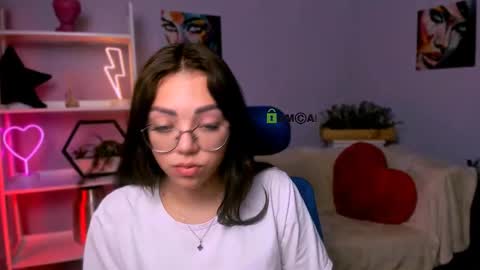kiki_swan online show from 03-10-25, 09:53
