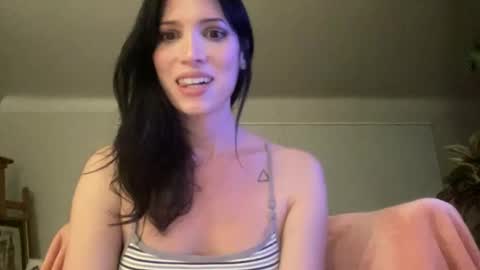 Kiki Hart online show from 01-18-26, 02:48