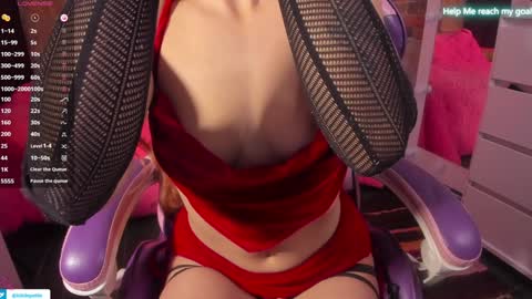 Snapshot of kikilepetite chatting on 12-24-24, 07:44 kiki online show from 12-24-24, 07:44