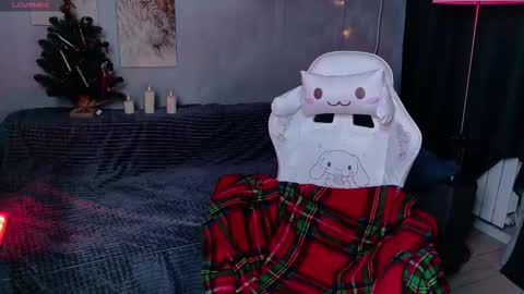 Kiki online show from 12-21-25, 03:13