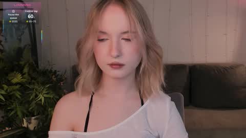 Kiki online show from 09-21-25, 10:22