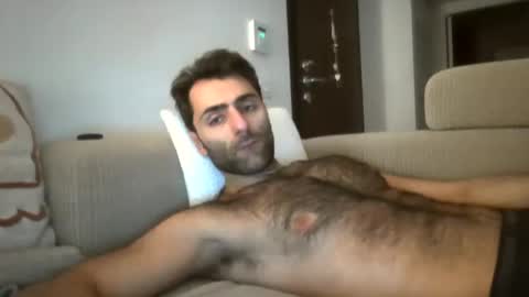 kikkus01 online show from 12-21-24, 03:42