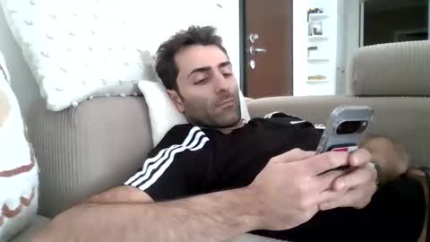 kikkus01 online show from 11-27-25, 01:46