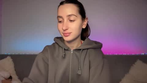 Snapshot of kikkymoore chatting on 11-02-25, 01:02 Kayli online show from 11-02-25, 01:02