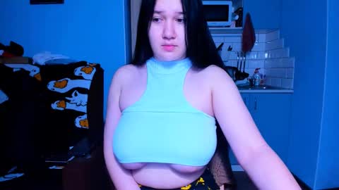 Snapshot of killa_mila_ chatting on 12-25-24, 03:18 Killa online show from 12-25-24, 03:18