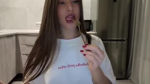 EvaAnna online show from 02-28-26, 08:43