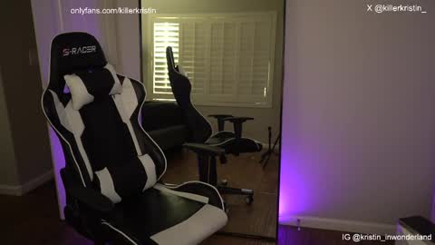 Snapshot of killerkristin_ chatting on 02-16-25, 07:27 Kristin online show from 02-16-25, 07:27