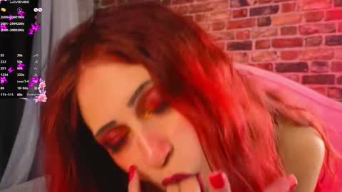 Snapshot of kim__dunn chatting on 11-29-25, 08:12 CatherineBarkJamieWallace online show from 11-29-25, 08:12