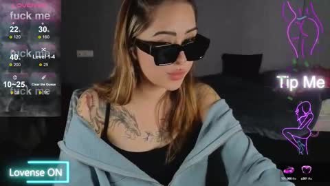 Kim online show from 10-07-25, 09:01