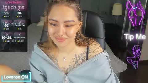 Kim online show from 10-09-25, 09:18