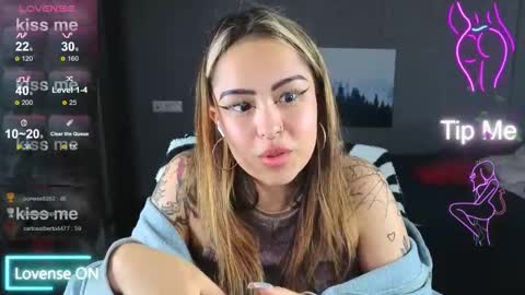 Kim online show from 11-14-25, 06:06