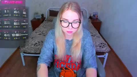 Snapshot of kim_girl_next_door chatting on 02-17-26, 10:34 KIM online show from 02-17-26, 10:34