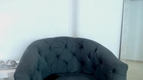 K I M online show from 01-09-25, 04:28