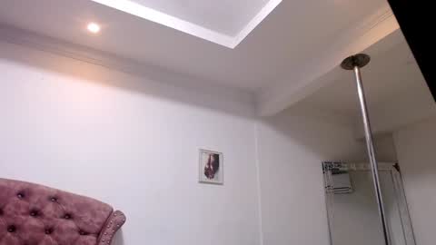 K I M online show from 01-13-25, 11:19