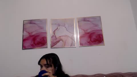 K I M online show from 02-09-25, 11:04