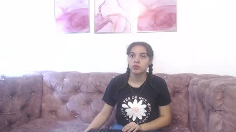 K I M online show from 02-15-25, 11:28