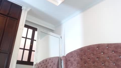 K I M online show from 03-10-25, 12:48
