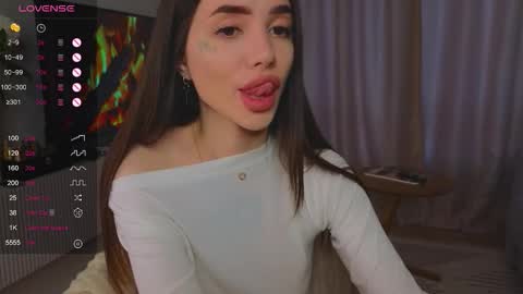 Snapshot of kim_lyn chatting on 02-28-26, 08:15 KIM online show from 02-28-26, 08:15