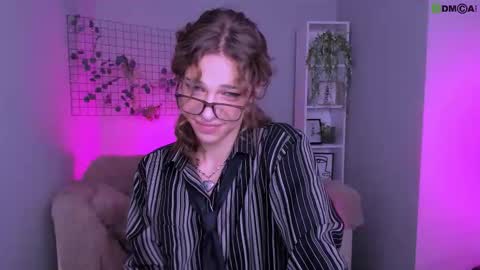 Snapshot of kim_roys chatting on 09-13-25, 08:19 kim online show from 09-13-25, 08:19