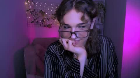 Snapshot of kim_roys chatting on 09-14-25, 08:08 kim online show from 09-14-25, 08:08