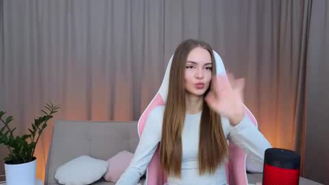 kimbeerlou online show from 10-04-25, 07:06